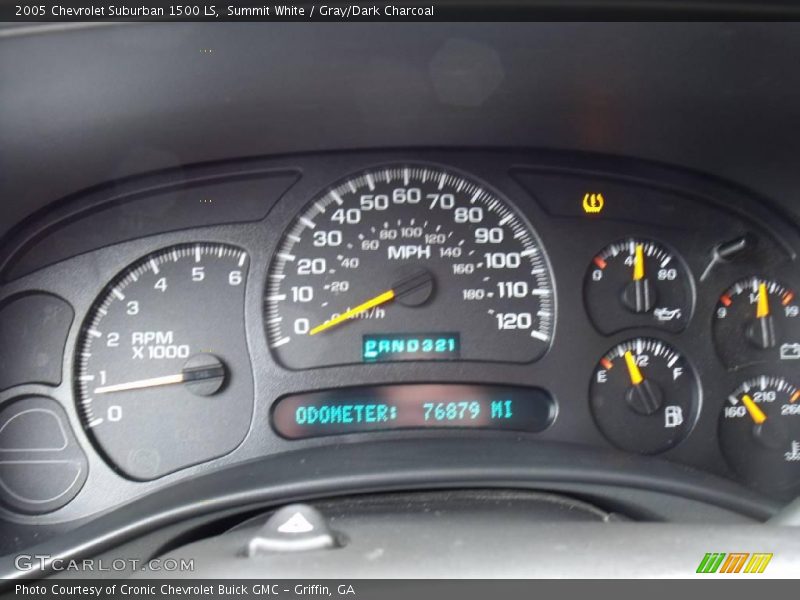 Summit White / Gray/Dark Charcoal 2005 Chevrolet Suburban 1500 LS