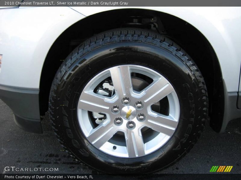 Silver Ice Metallic / Dark Gray/Light Gray 2010 Chevrolet Traverse LT