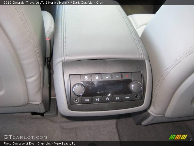 Silver Ice Metallic / Dark Gray/Light Gray 2010 Chevrolet Traverse LT