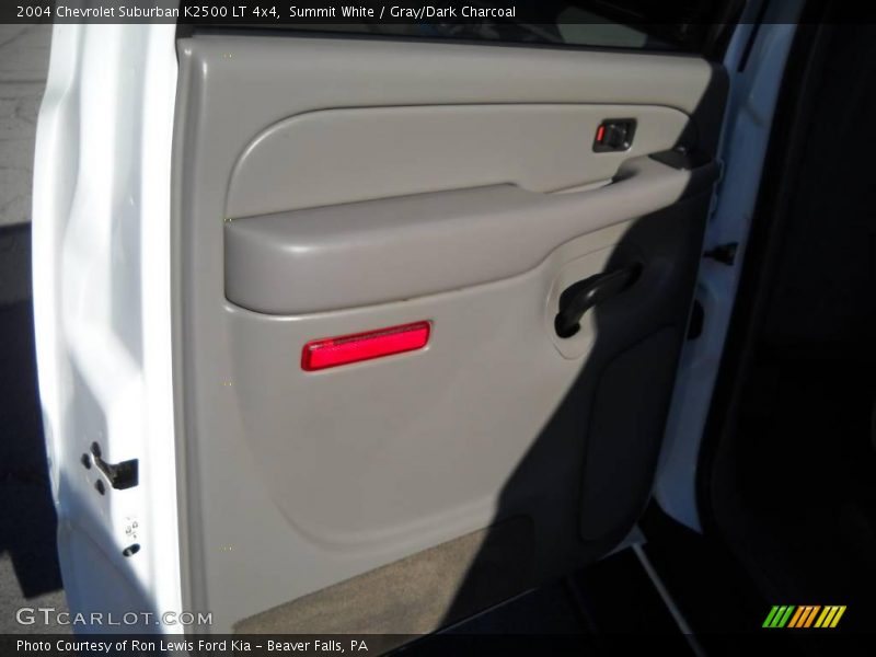 Summit White / Gray/Dark Charcoal 2004 Chevrolet Suburban K2500 LT 4x4