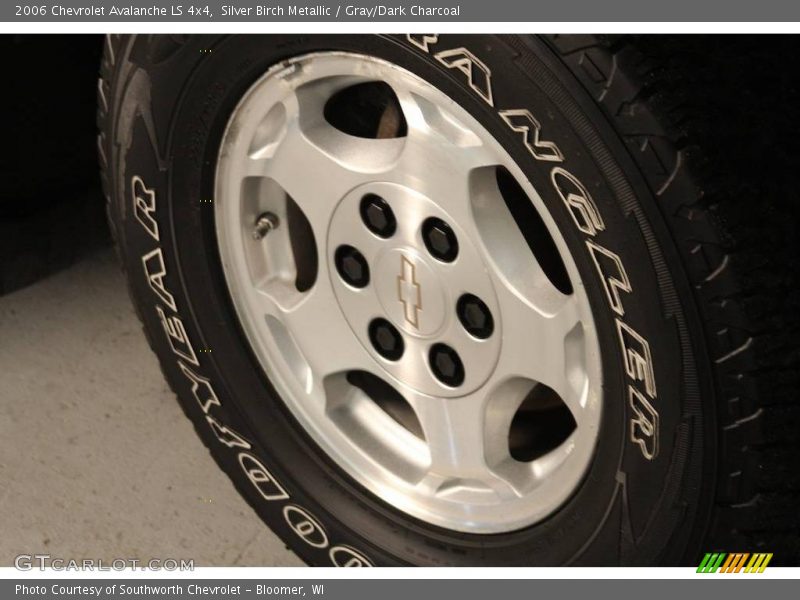 Silver Birch Metallic / Gray/Dark Charcoal 2006 Chevrolet Avalanche LS 4x4