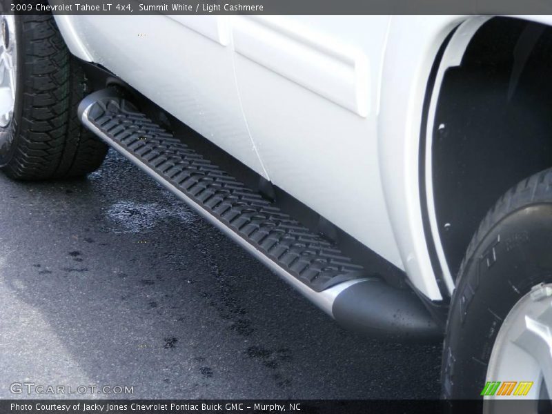 Summit White / Light Cashmere 2009 Chevrolet Tahoe LT 4x4
