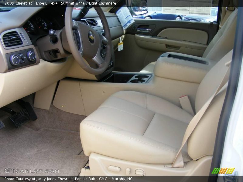 Summit White / Light Cashmere 2009 Chevrolet Tahoe LT 4x4