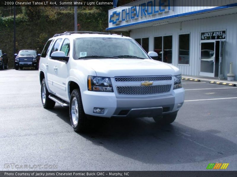 Summit White / Light Cashmere 2009 Chevrolet Tahoe LT 4x4