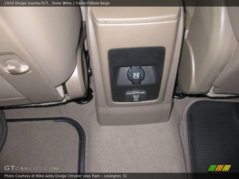Stone White / Pastel Pebble Beige 2009 Dodge Journey R/T