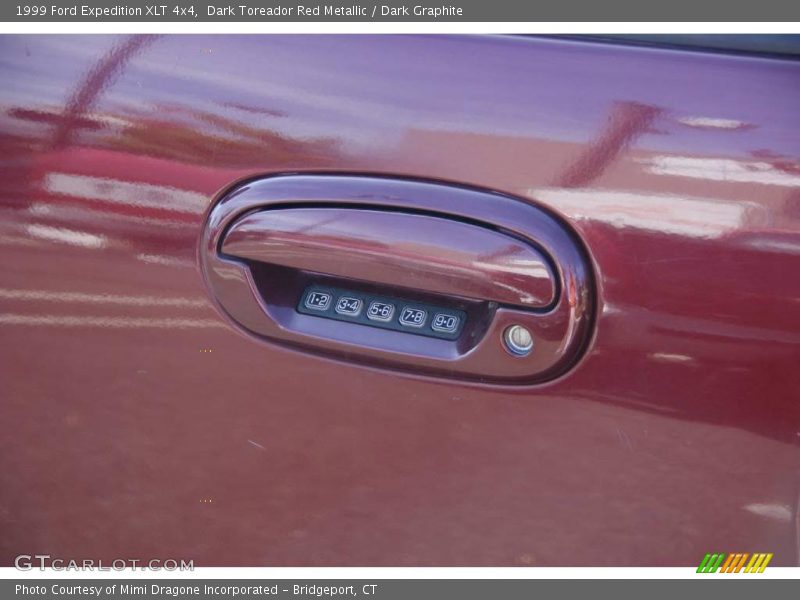 Dark Toreador Red Metallic / Dark Graphite 1999 Ford Expedition XLT 4x4