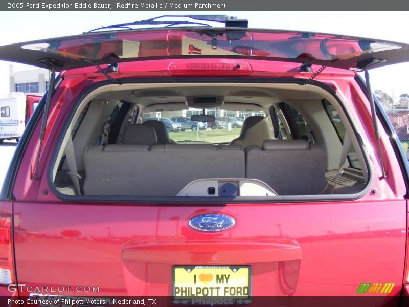 Redfire Metallic / Medium Parchment 2005 Ford Expedition Eddie Bauer