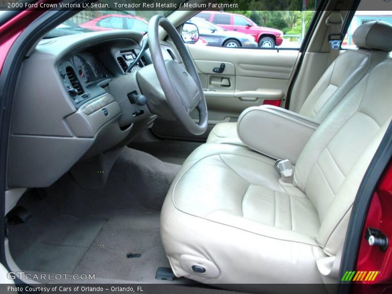 Toreador Red Metallic / Medium Parchment 2000 Ford Crown Victoria LX Sedan