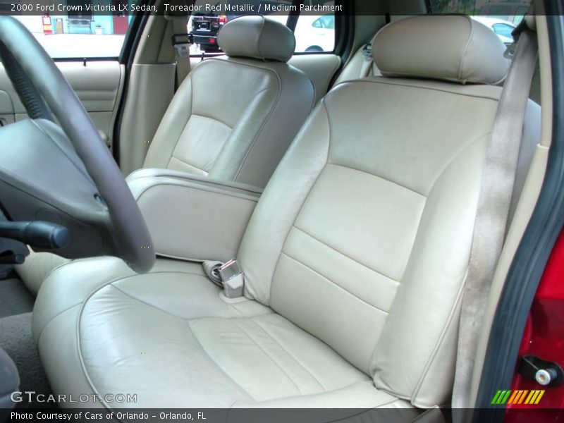 Toreador Red Metallic / Medium Parchment 2000 Ford Crown Victoria LX Sedan