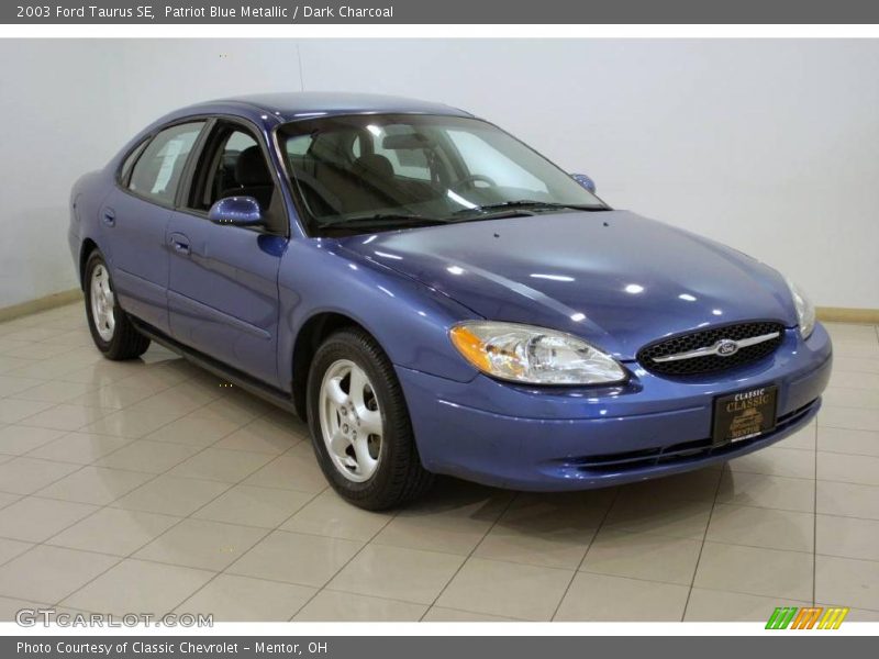 Patriot Blue Metallic / Dark Charcoal 2003 Ford Taurus SE