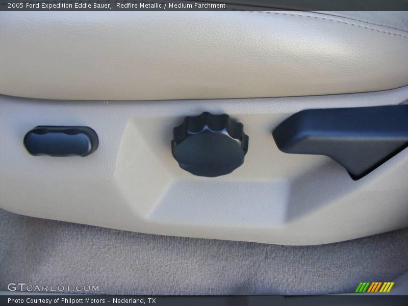 Redfire Metallic / Medium Parchment 2005 Ford Expedition Eddie Bauer