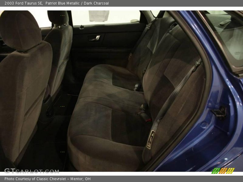 Patriot Blue Metallic / Dark Charcoal 2003 Ford Taurus SE
