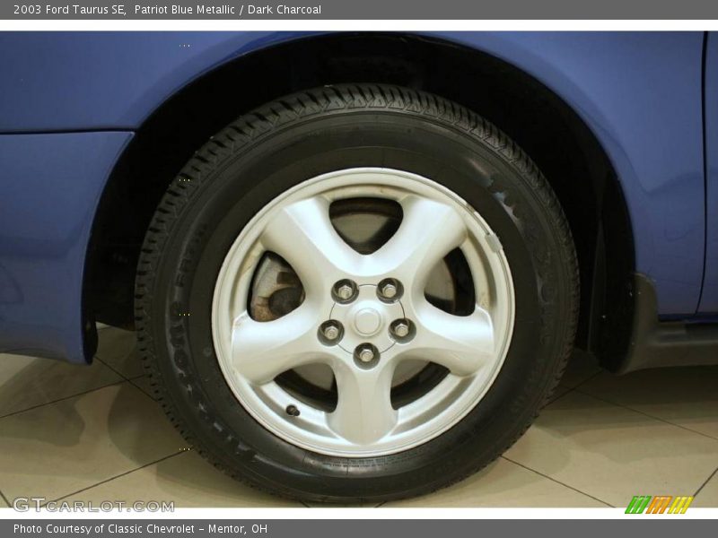 Patriot Blue Metallic / Dark Charcoal 2003 Ford Taurus SE