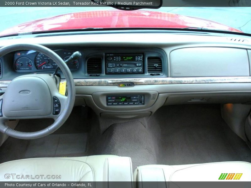 Toreador Red Metallic / Medium Parchment 2000 Ford Crown Victoria LX Sedan