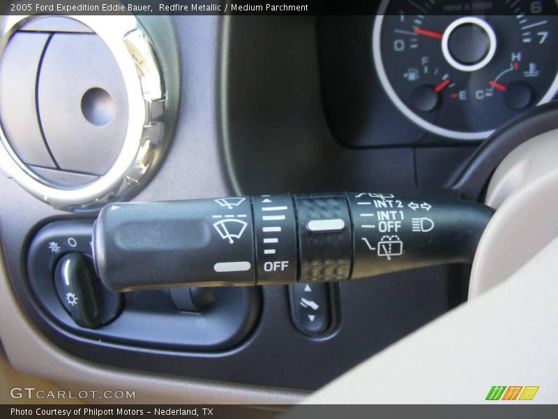 Redfire Metallic / Medium Parchment 2005 Ford Expedition Eddie Bauer