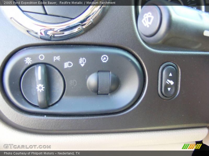 Redfire Metallic / Medium Parchment 2005 Ford Expedition Eddie Bauer