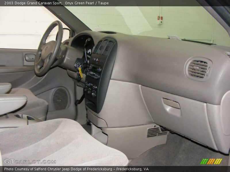 Onyx Green Pearl / Taupe 2003 Dodge Grand Caravan Sport