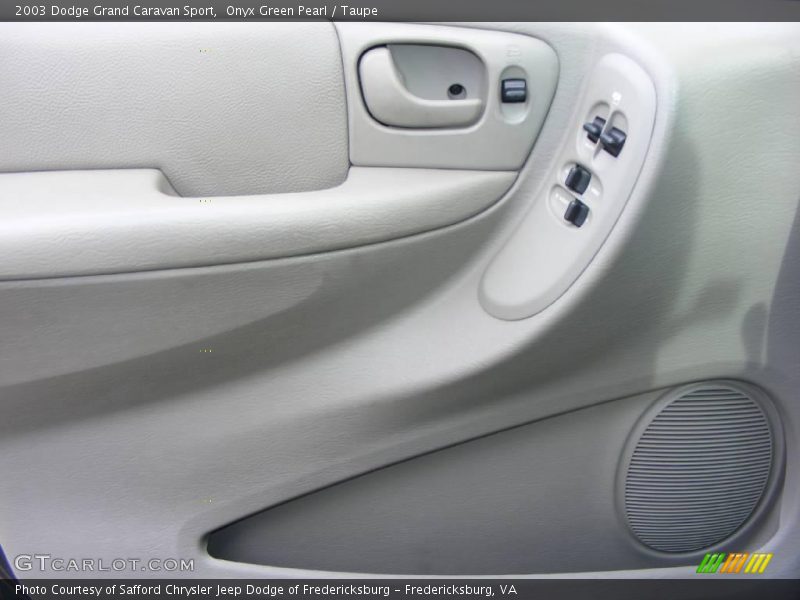 Onyx Green Pearl / Taupe 2003 Dodge Grand Caravan Sport