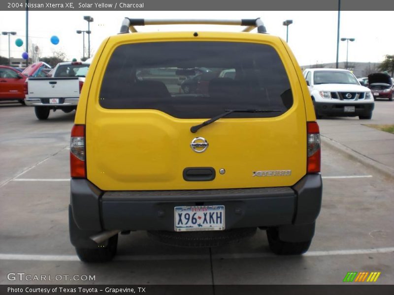 Solar Yellow / Charcoal 2004 Nissan Xterra XE