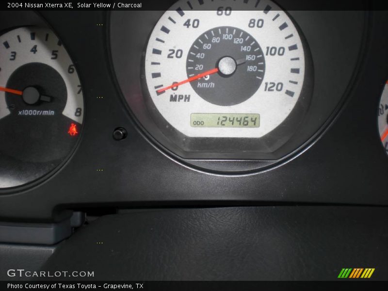 Solar Yellow / Charcoal 2004 Nissan Xterra XE