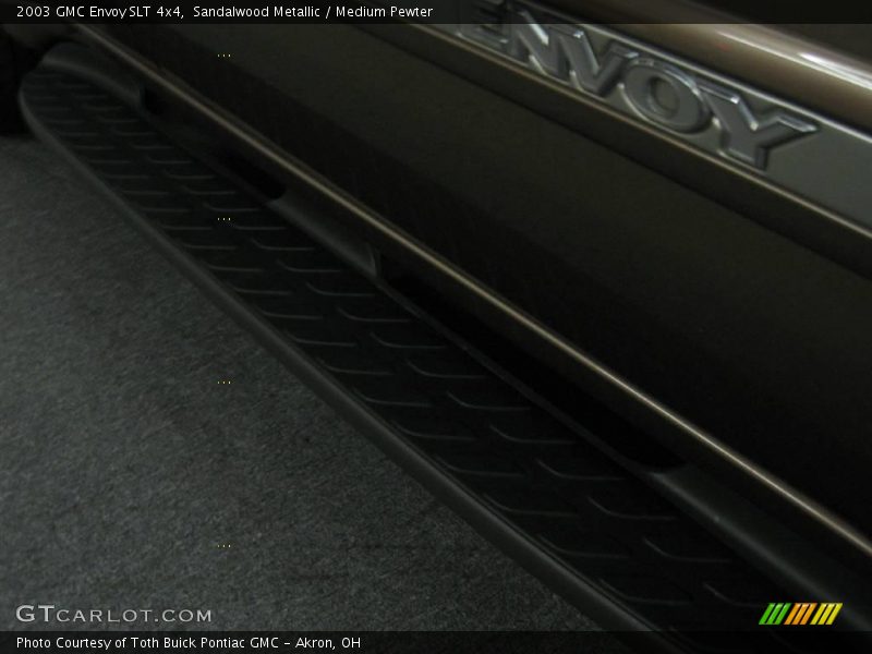 Sandalwood Metallic / Medium Pewter 2003 GMC Envoy SLT 4x4