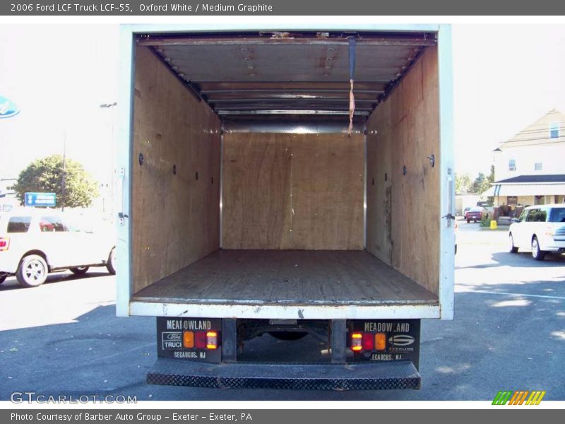 Oxford White / Medium Graphite 2006 Ford LCF Truck LCF-55