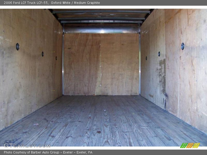 Oxford White / Medium Graphite 2006 Ford LCF Truck LCF-55