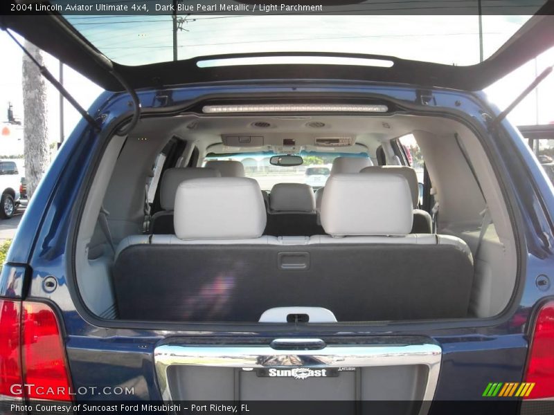 Dark Blue Pearl Metallic / Light Parchment 2004 Lincoln Aviator Ultimate 4x4