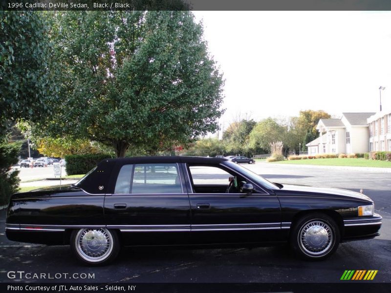 Black / Black 1996 Cadillac DeVille Sedan