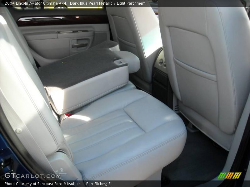 Dark Blue Pearl Metallic / Light Parchment 2004 Lincoln Aviator Ultimate 4x4