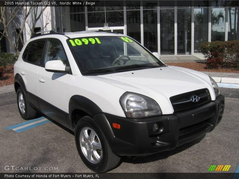 Nordic White / Beige 2005 Hyundai Tucson GLS V6