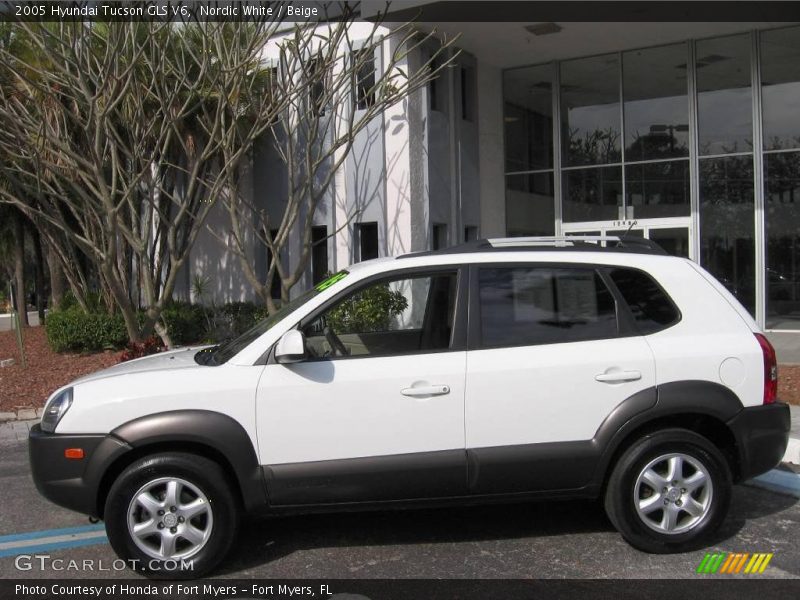 Nordic White / Beige 2005 Hyundai Tucson GLS V6