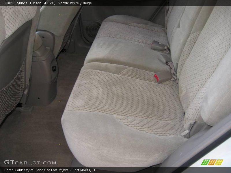 Nordic White / Beige 2005 Hyundai Tucson GLS V6