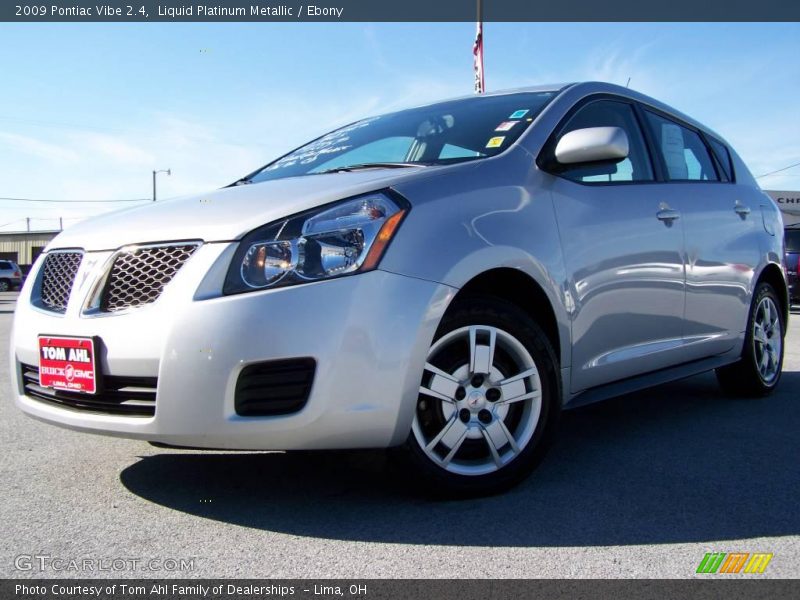 Liquid Platinum Metallic / Ebony 2009 Pontiac Vibe 2.4