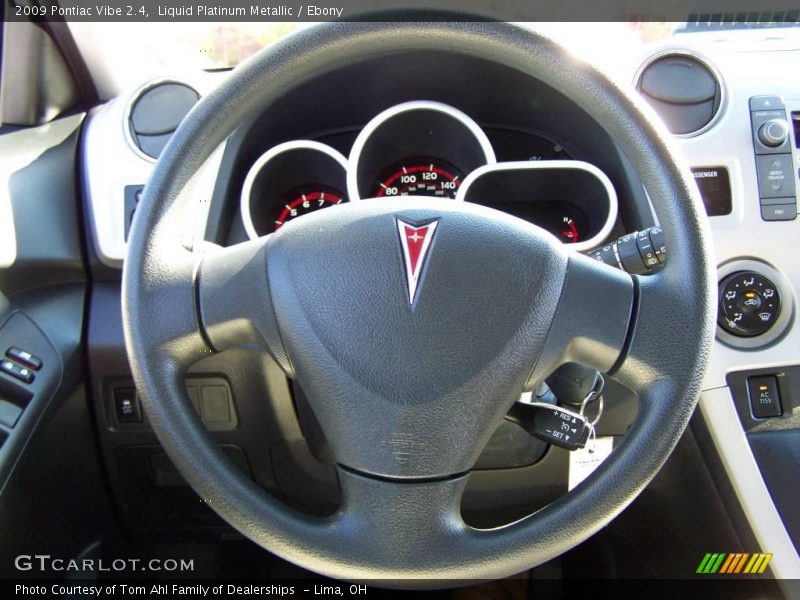 Liquid Platinum Metallic / Ebony 2009 Pontiac Vibe 2.4