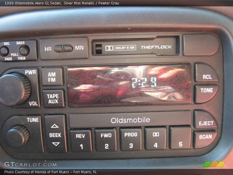 Silver Mist Metallic / Pewter Gray 1999 Oldsmobile Alero GL Sedan