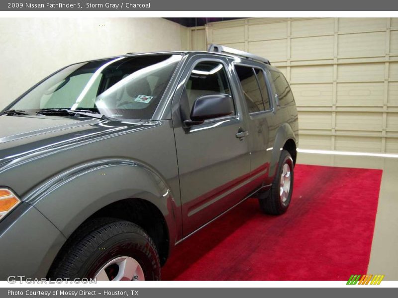 Storm Gray / Charcoal 2009 Nissan Pathfinder S