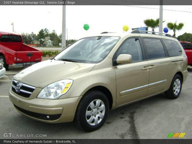 Sonora Gold / Beige 2007 Hyundai Entourage GLS