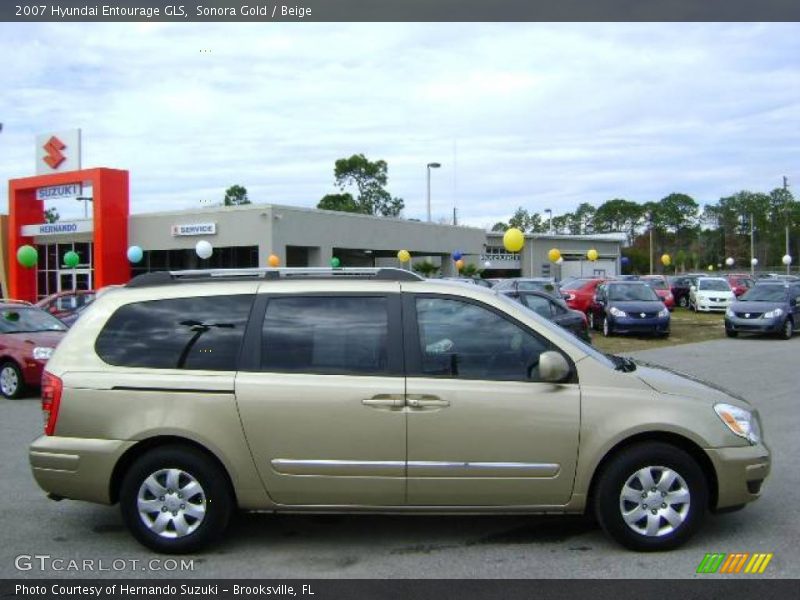 Sonora Gold / Beige 2007 Hyundai Entourage GLS
