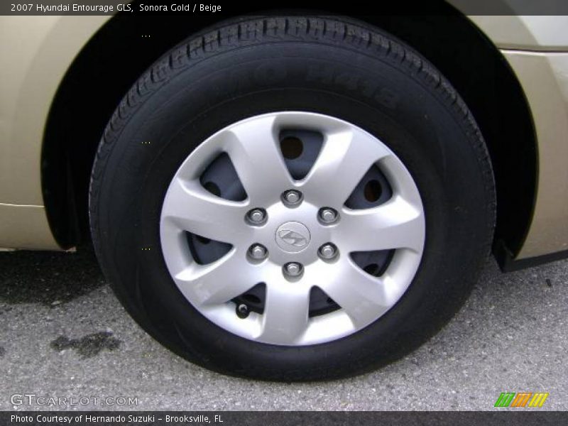 Sonora Gold / Beige 2007 Hyundai Entourage GLS