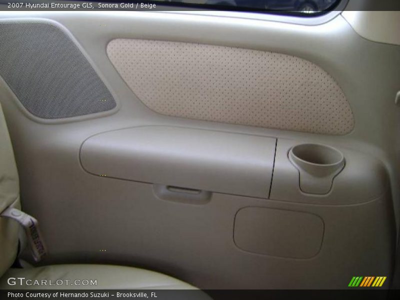 Sonora Gold / Beige 2007 Hyundai Entourage GLS