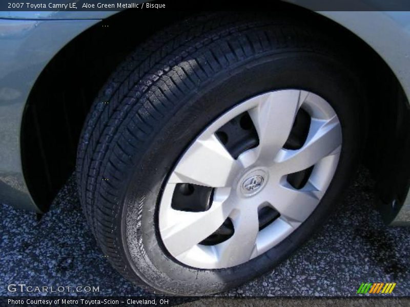 Aloe Green Metallic / Bisque 2007 Toyota Camry LE