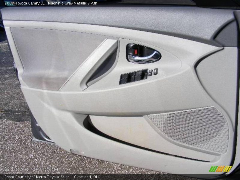 Magnetic Gray Metallic / Ash 2007 Toyota Camry LE