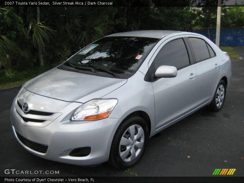 Silver Streak Mica / Dark Charcoal 2007 Toyota Yaris Sedan
