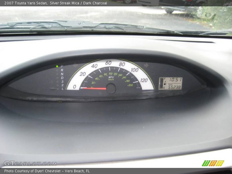 Silver Streak Mica / Dark Charcoal 2007 Toyota Yaris Sedan