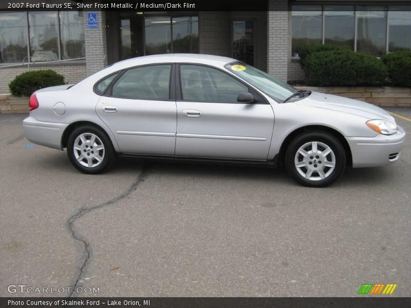 Silver Frost Metallic / Medium/Dark Flint 2007 Ford Taurus SE