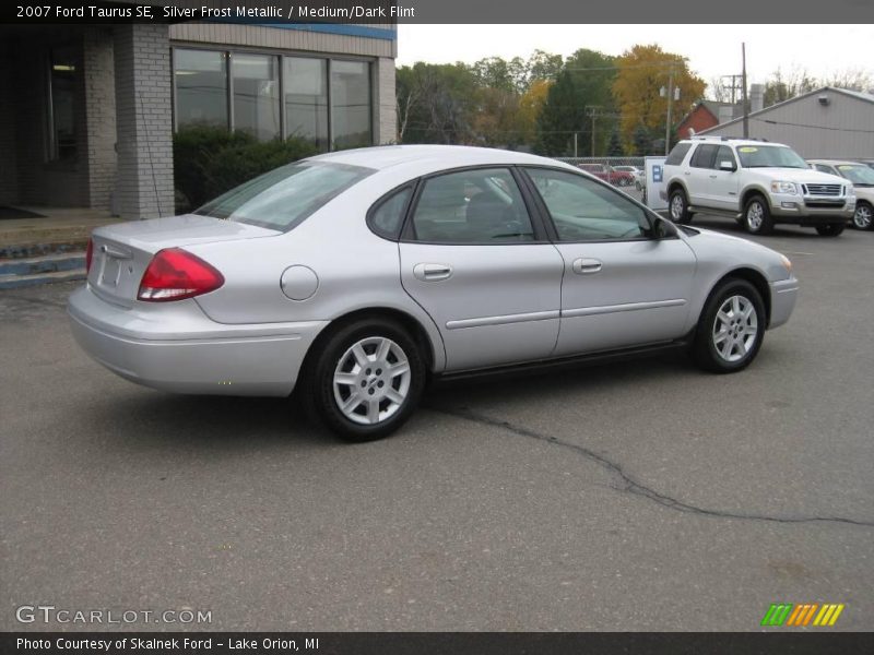 Silver Frost Metallic / Medium/Dark Flint 2007 Ford Taurus SE