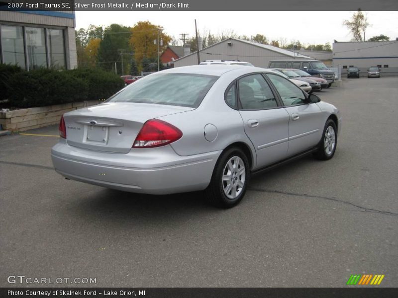 Silver Frost Metallic / Medium/Dark Flint 2007 Ford Taurus SE