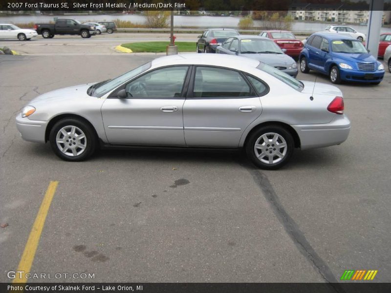 Silver Frost Metallic / Medium/Dark Flint 2007 Ford Taurus SE