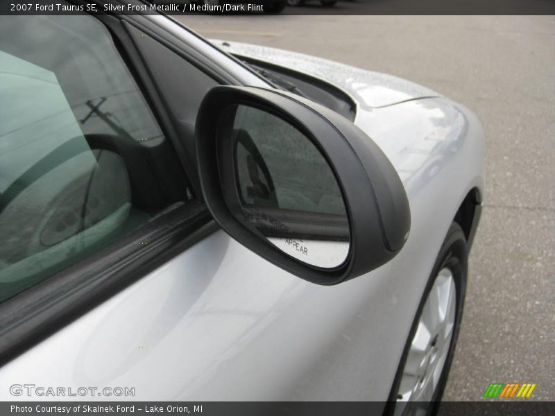 Silver Frost Metallic / Medium/Dark Flint 2007 Ford Taurus SE